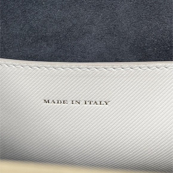 Burberry DK88 Medium Trench Calfskin Top Handle Bag Limestone Honey EUC - Picture 16 of 16